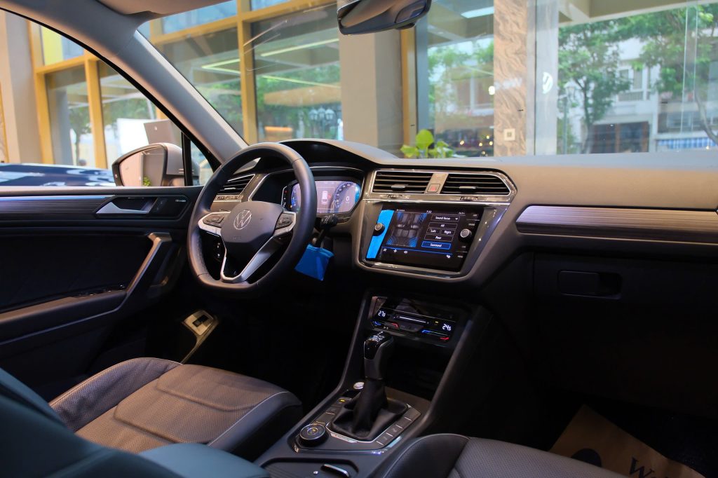 Volkswagen Tiguan Platinum 4 Volkswagen Tiguan Platinum