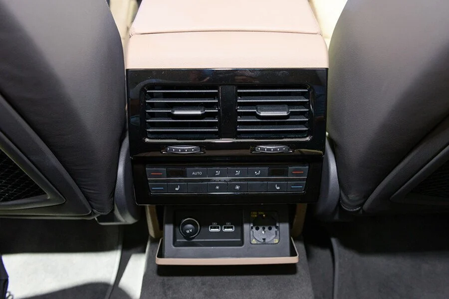 Volkswagen Touareg 2.6L - Hình 17 Volkswagen Touareg 2.6L - Hình 17