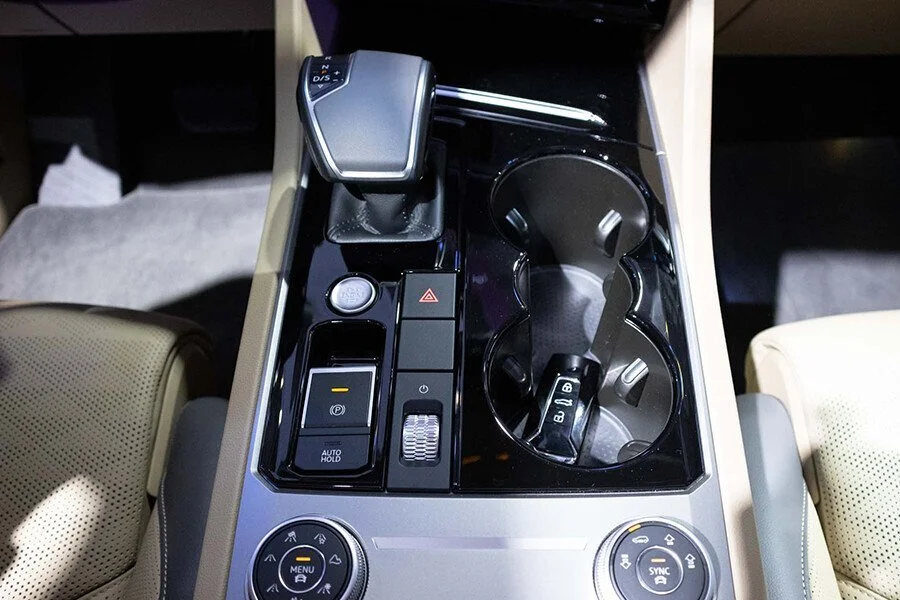 Volkswagen Touareg 2.6L - Hình 20 Volkswagen Touareg 2.6L - Hình 20