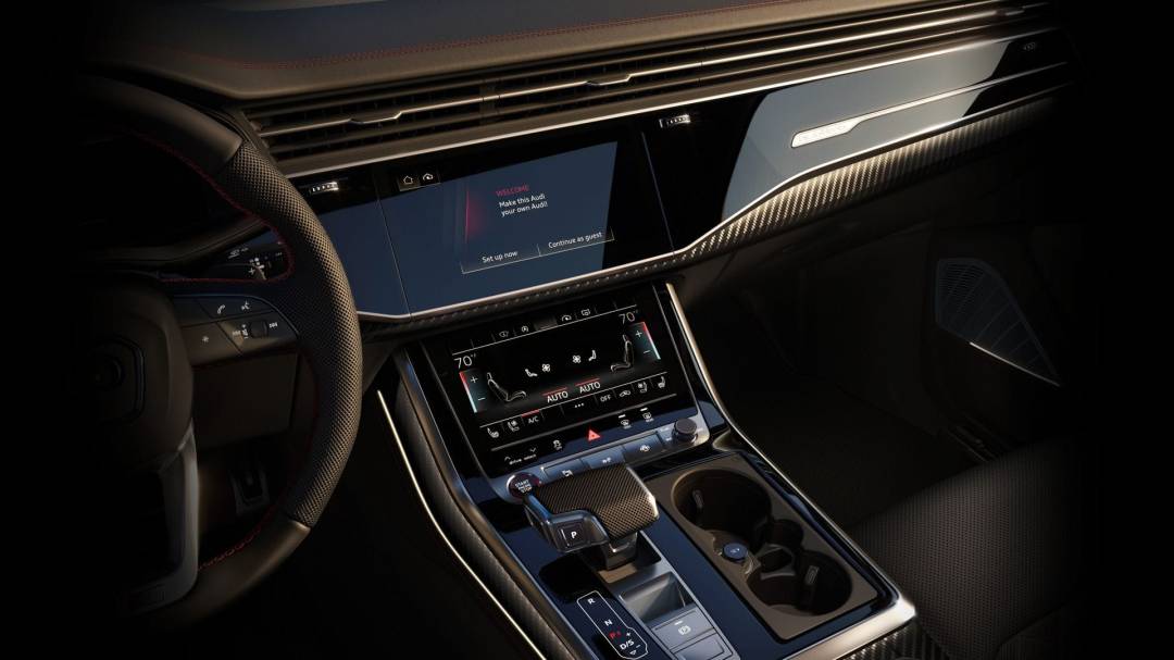 Nice view of the Audi Q7 2025's on-board technologies.
